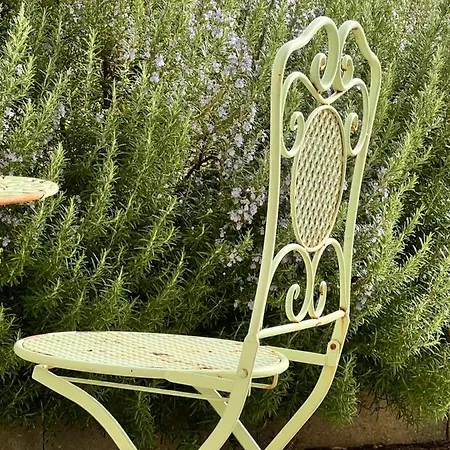 La Girarde Couette-café 4*