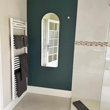 La Girarde Bed and Breakfast 4*