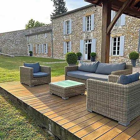 La Girarde Bed & Breakfast 4*