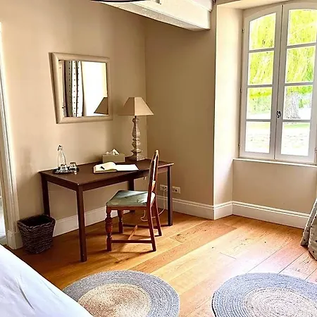La Girarde Bed & Breakfast 4*