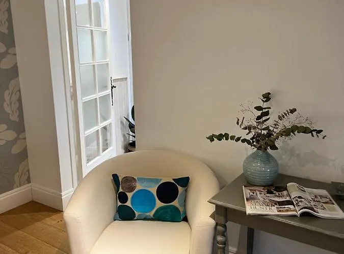 Bed & Breakfast La Girarde 4*