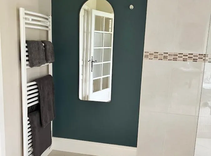 La Girarde Bed & Breakfast 4*