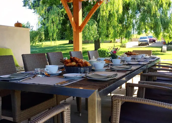 La Girarde Bed & Breakfast 4*