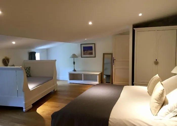 La Girarde Bed & Breakfast 4*